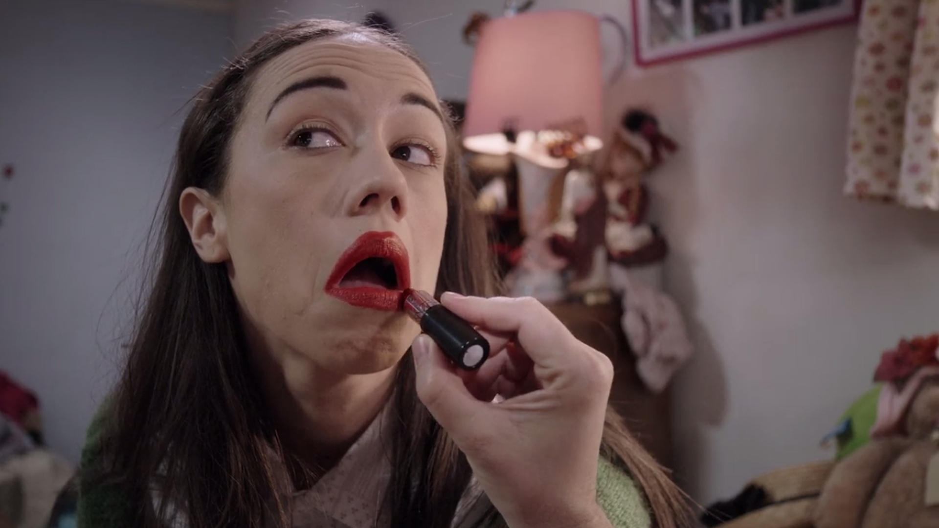Haters Back Off 1. Sezon 6. Bölüm
