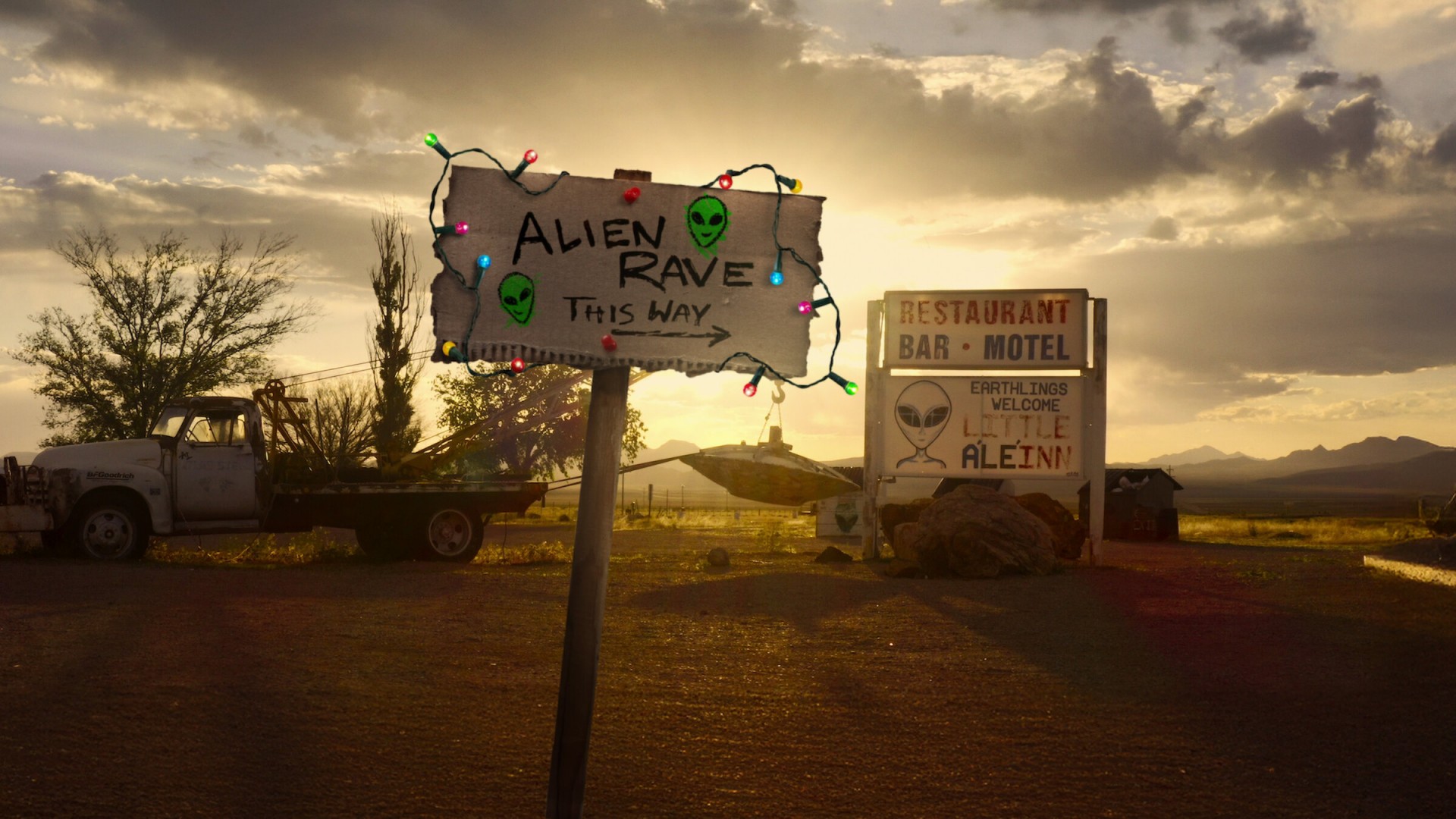 Trainwreck: Storm Area 51 1. Sezon 1. Bölüm